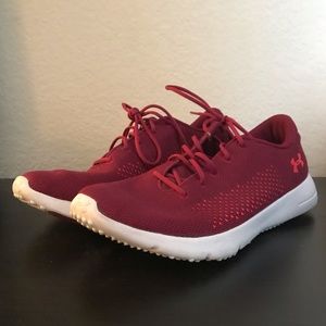 Lightweight athletic shoes